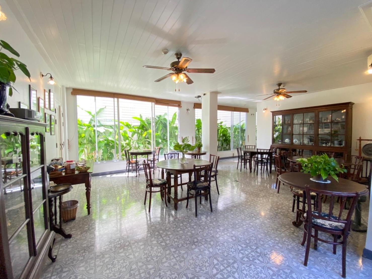 Ssip Boutique Dhevej Bangkok (Adults Only) Otel Dış mekan fotoğraf